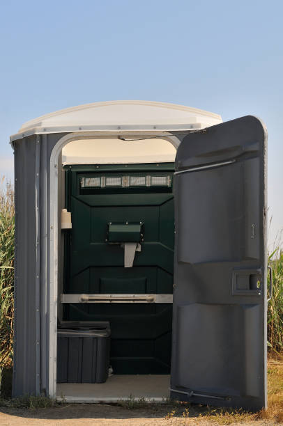 Best Portable restroom trailer rental  in Chicago Ridge, IL